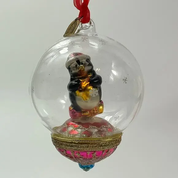 Thomas Pacconi Penguin Glass Dome Ornament Snowglobe Glitter 4.25" Vintage - Picture 1 of 8